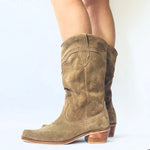 BOTA LAUREN