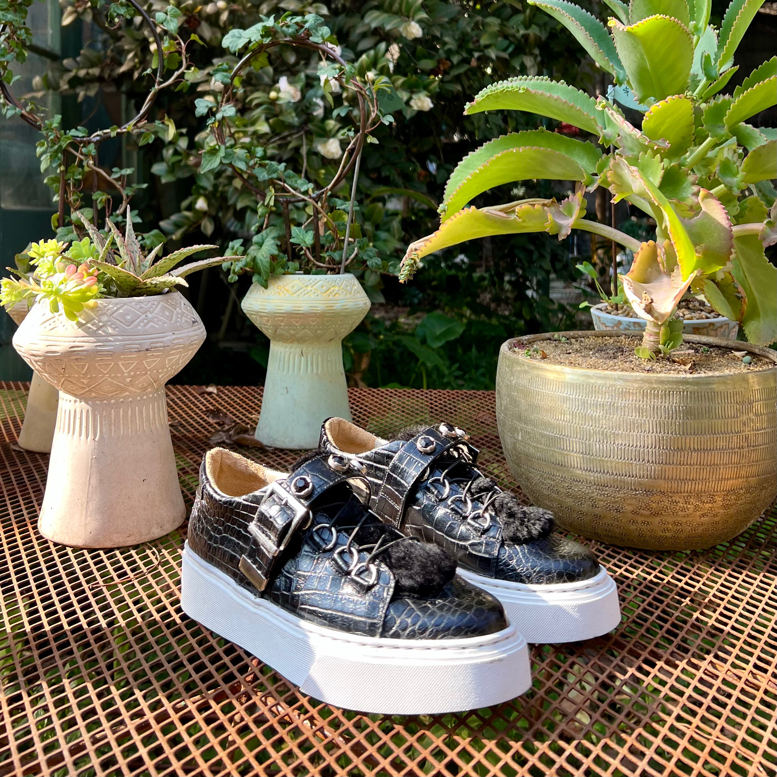 ZAPATILLA ASPEN NEGRA ALTA