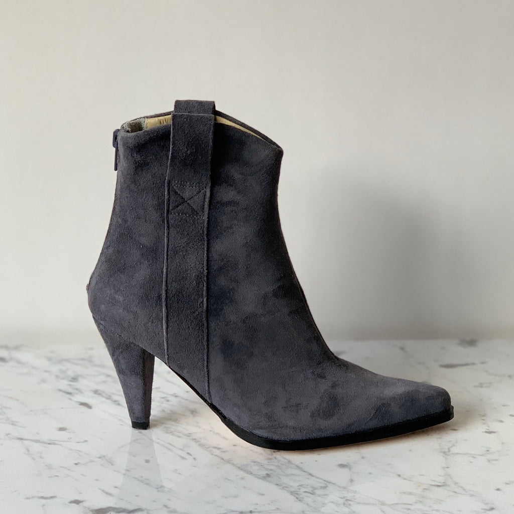 BOTA DIANA CLÁSICA GRIS