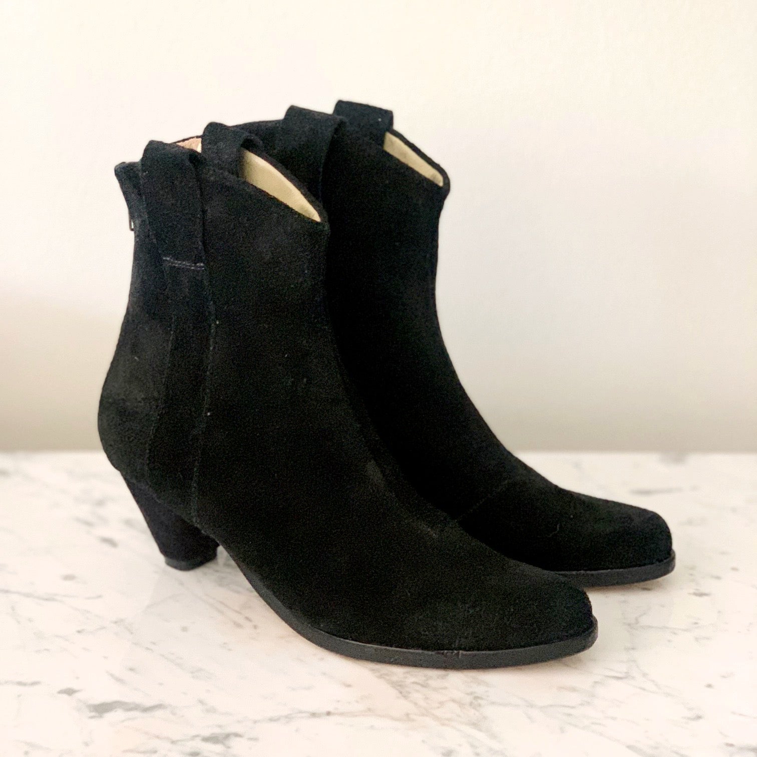 BOTIN IZAN NEGRO