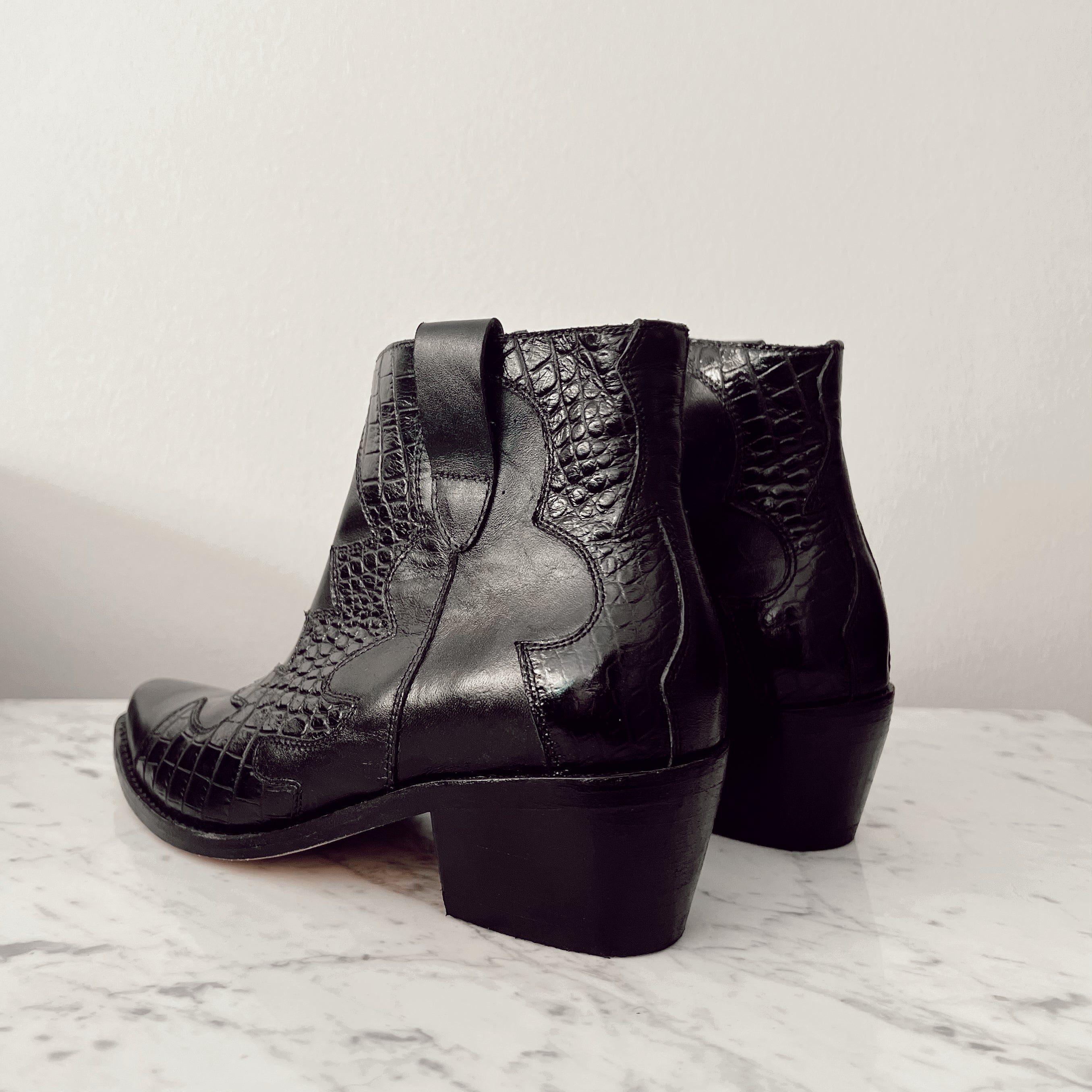 BOTIN JADE NEGRO